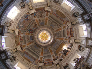 800px-Iglesia_de_San_Luis._Cúpula